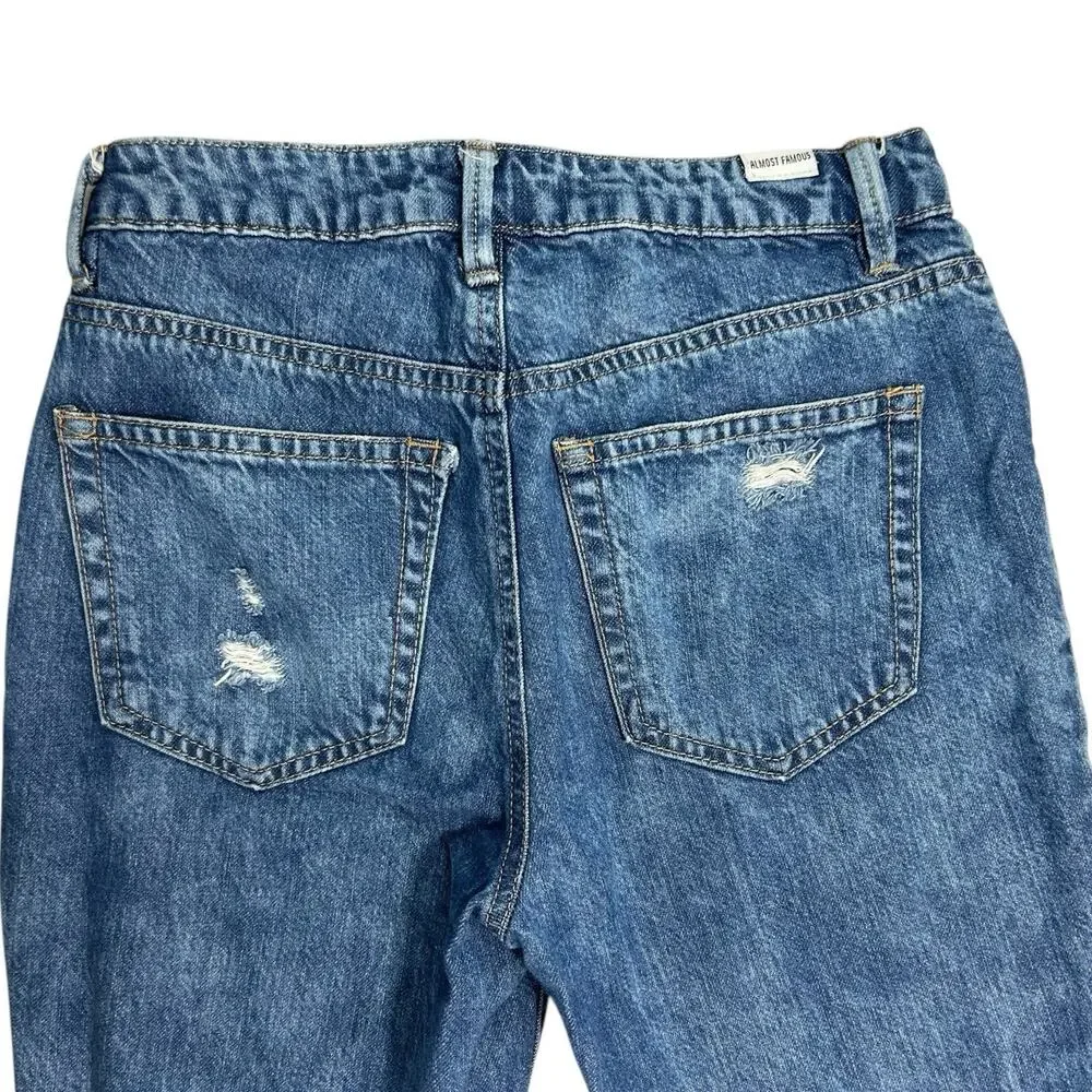 Almost Famous Distressed Mom Jeans Womens Juniors Size 1 Medium Wash Blue Ripped - Picture 7 of 14